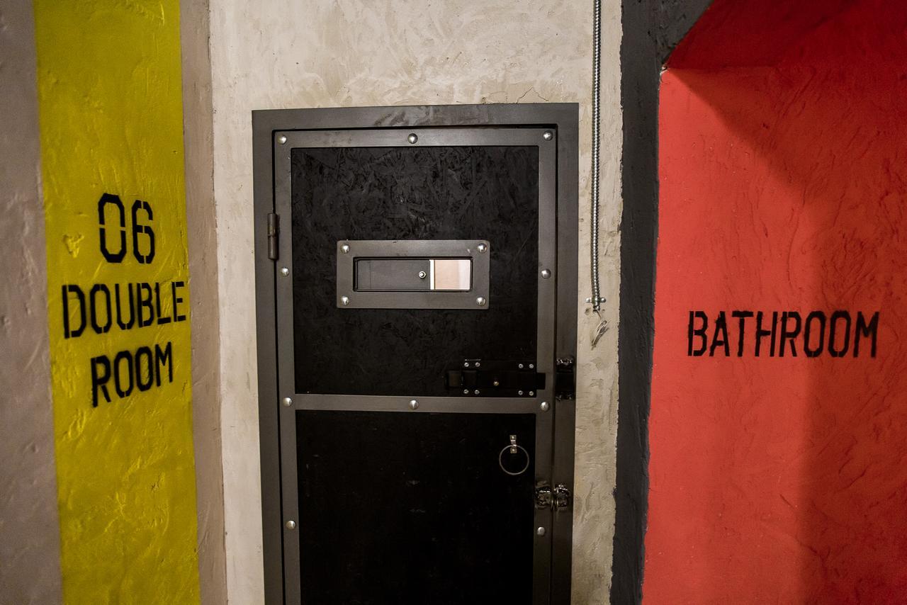 Hostel Lviv Loft Prison Exterior foto